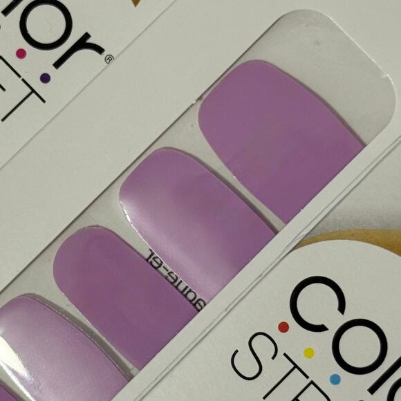 New Color Street “Fashion Prague-er” Solid Lavender Crème Finish Nail Strips - Picture 1 of 1